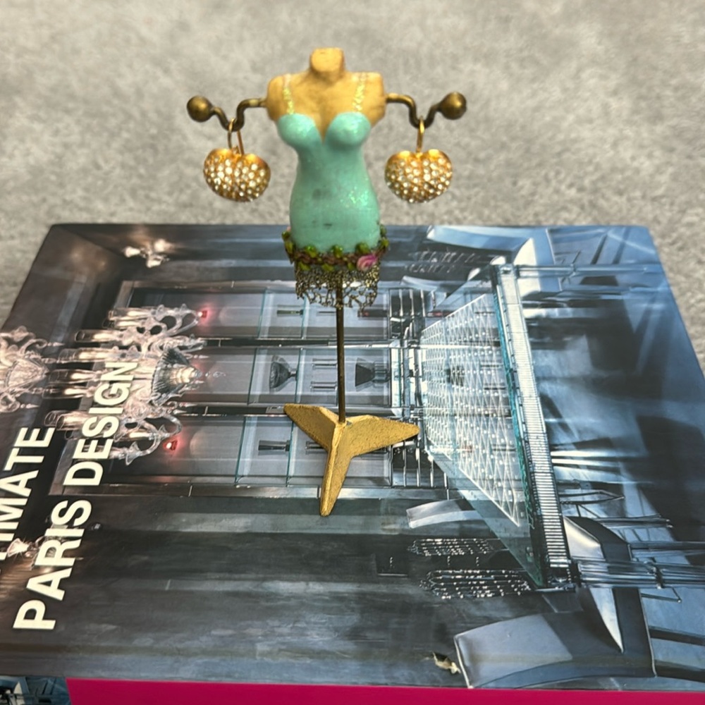 Earring Stand